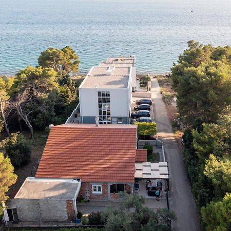 Apartment Anamaria With Seaview Petrcane Bagian luar foto