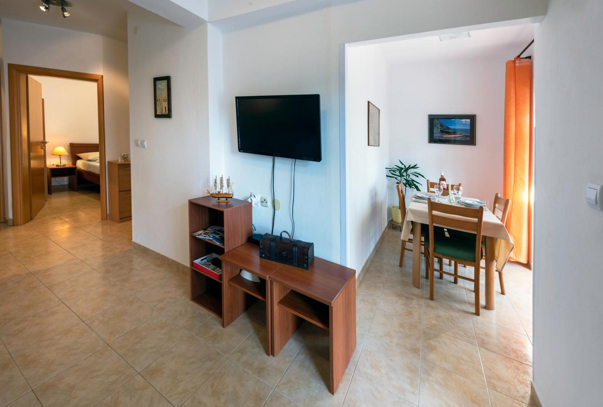 Apartment Anamaria With Seaview Petrcane Bagian luar foto