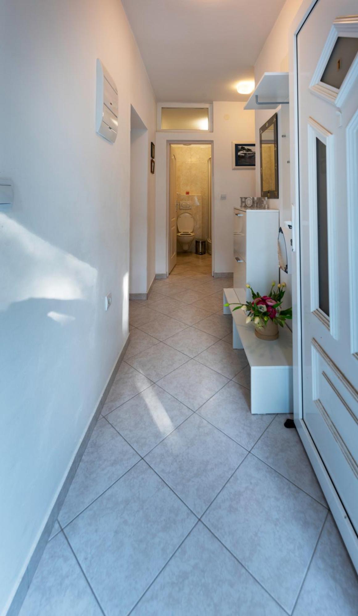 Apartment Anamaria With Seaview Petrcane Bagian luar foto